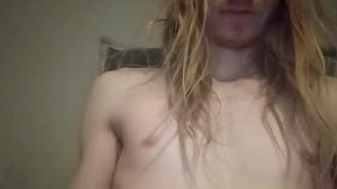 Snapshot of fitfungi7 chatting on April 2026 06:47:01 AM fitfungi7 online show from April 2026 06:47:01 AM