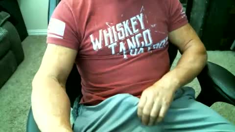 fitguy40 online show from November 2025 08:10:01 PM