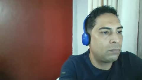 FitLatinoXx online show from March 2026 06:58:01 PM