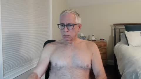 Snapshot of fitman999 chatting on December 2024 02:46:01 AM Jon online show from December 2024 02:46:01 AM