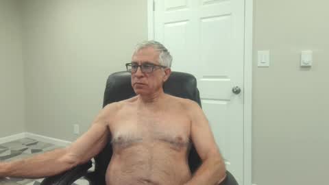 Snapshot of fitman999 chatting on December 2024 12:57:02 AM Jon online show from December 2024 12:57:02 AM