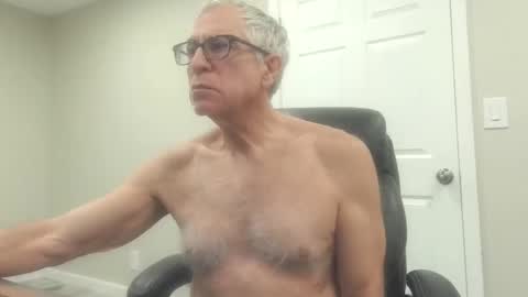 Snapshot of fitman999 chatting on January 2025 01:20:02 AM Jon online show from January 2025 01:20:02 AM