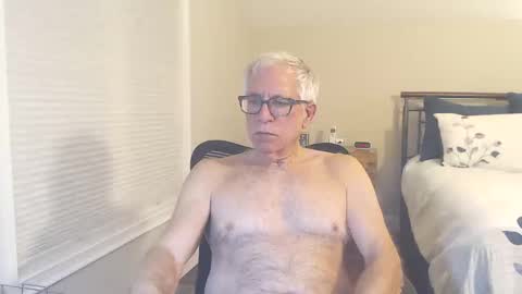 Snapshot of fitman999 chatting on January 2025 05:48:02 AM Jon online show from January 2025 05:48:02 AM