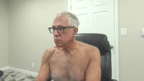 Snapshot of fitman999 chatting on October 2025 09:02:01 PM Jon online show from October 2025 09:02:01 PM