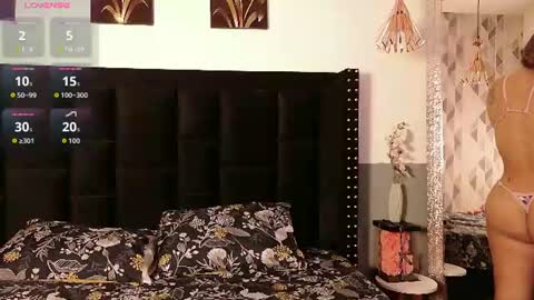 Snapshot of fitmommy_curves chatting on June 2026 12:59:01 PM GISELLE online show from June 2026 12:59:01 PM