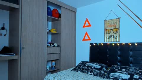 Elias Valencia online show from January 2025 09:44:02 AM