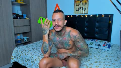 Elias Valencia online show from February 2025 12:08:01 PM