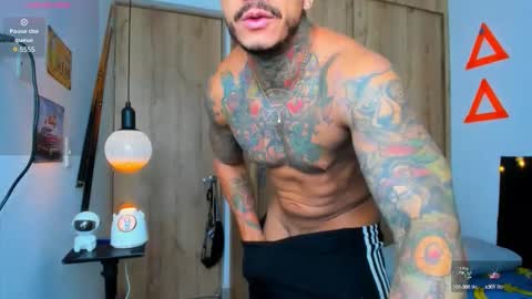 Elias Valencia online show from October 2025 07:17:01 AM