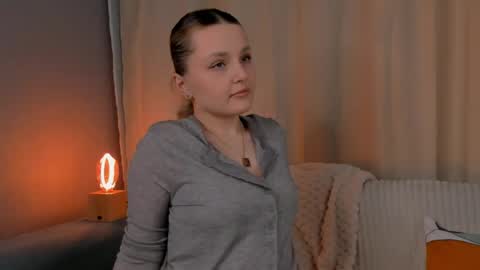 Snapshot of flairbeam chatting on April 2026 01:54:01 AM Amelia online show from April 2026 01:54:01 AM