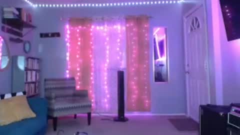 Flannel Dong online show from October 2025 02:53:02 AM