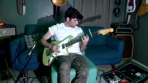 Flannel Dong online show from October 2025 03:25:01 AM