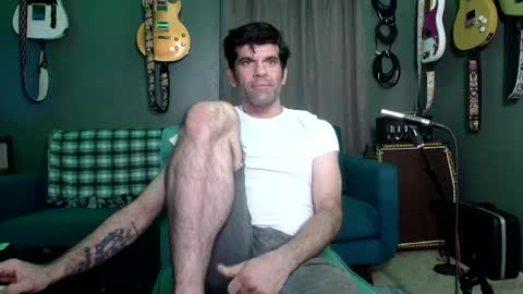 Flannel Dong online show from October 2025 09:57:01 AM