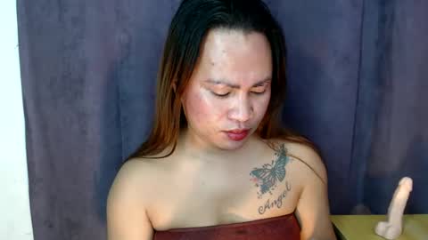 Angel online show from November 2025 06:52:01 PM