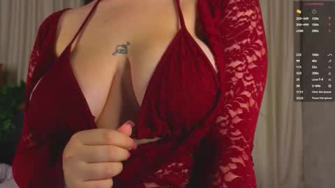 Doloras online show from November 2025 04:50:01 PM