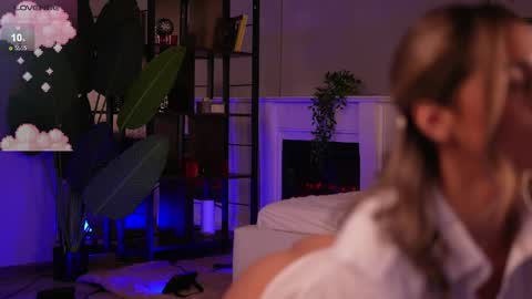 Snapshot of flirty_fawn chatting on June 2026 09:04:01 PM Ana online show from June 2026 09:04:01 PM