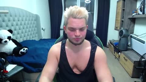 Snapshot of flirty_sugar chatting on November 2025 06:15:01 PM Flirty sugar online show from November 2025 06:15:01 PM