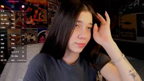 Emely  online show from February 2025 01:26:01 AM