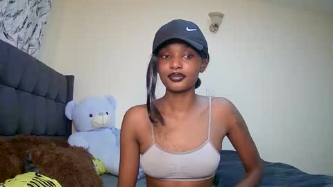 Snapshot of flirtyy_sheery chatting on December 2024 03:38:02 AM sheery online show from December 2024 03:38:02 AM