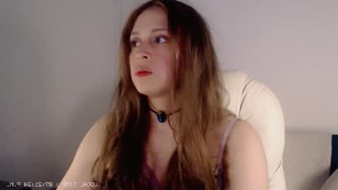 flor3citarockera online show from November 2025 12:24:01 AM