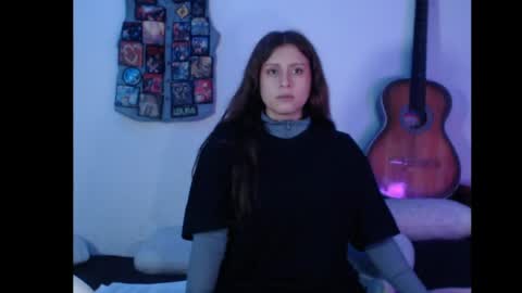 flor3citarockera online show from April 2026 02:02:02 PM