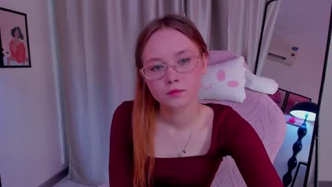 Snapshot of floralarsson chatting on May 2026 04:18:01 AM hey there guys im Flora no not the one from WInx. But I love magical stuff and especially I love nature. I dont know I thin online show from May 2026 04:18:01 AM