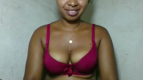 Snapshot of florencia011 chatting on April 2026 07:00:01 AM florencia011 online show from April 2026 07:00:01 AM