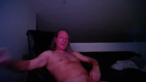 Snapshot of floridacat017 chatting on February 2026 06:01:01 AM Double-D online show from February 2026 06:01:01 AM