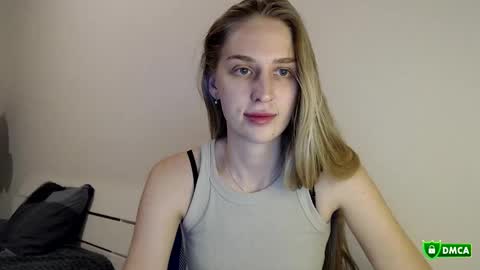 Florisa online show from October 2025 12:35:02 AM