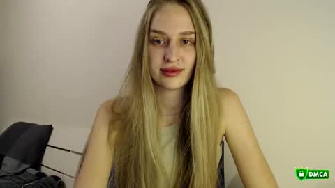 Florisa online show from October 2025 08:53:02 PM