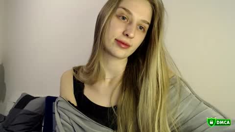Florisa online show from October 2025 09:04:02 PM