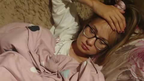 say meow and send tip  online show from September 2025 04:06:02 PM