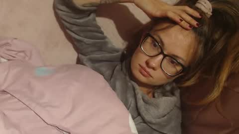 say meow and send tip  online show from October 2025 11:16:01 AM