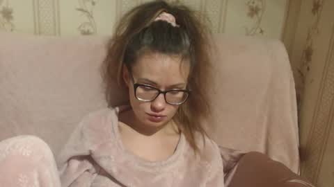 say meow and send tip  online show from December 2025 12:33:02 PM