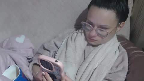 say meow and send tip  online show from April 2026 07:08:02 PM