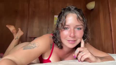 Snapshot of flowergirl448844 chatting on September 2025 11:27:02 PM Flowergirl online show from September 2025 11:27:02 PM