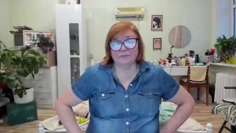 Flowerlower online show from December 2025 12:55:02 PM