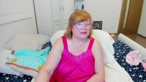 Snapshot of flowerlover8 chatting on June 2026 01:50:02 AM Flowerlower online show from June 2026 01:50:02 AM