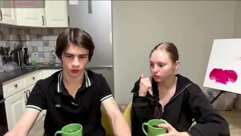 flowerscouple online show from March 2026 10:06:01 PM