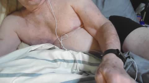 Snapshot of flshowman chatting on January 2025 02:47:01 AM FLshowman online show from January 2025 02:47:01 AM