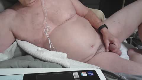 Snapshot of flshowman chatting on September 2025 08:58:02 AM FLshowman online show from September 2025 08:58:02 AM