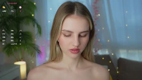 Adeline online show from December 2024 08:52:01 AM