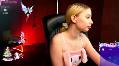 fluffy_cloude online show from January 2026 01:19:01 AM