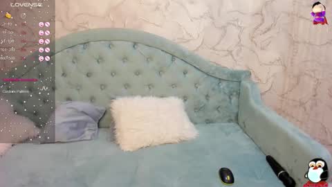 Snapshot of flufyfoxx chatting on October 2025 01:59:02 AM Lina online show from October 2025 01:59:02 AM