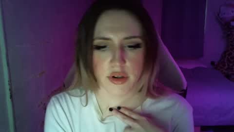 Snapshot of fluxsux chatting on September 2025 12:43:02 PM Flux online show from September 2025 12:43:02 PM