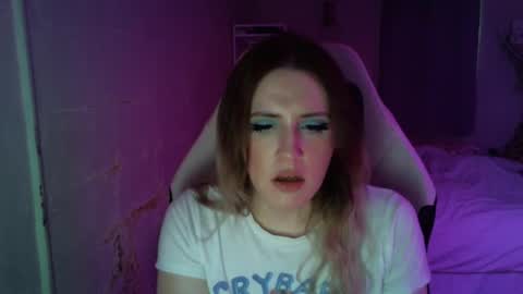 Snapshot of fluxsux chatting on October 2025 12:44:02 PM Flux online show from October 2025 12:44:02 PM