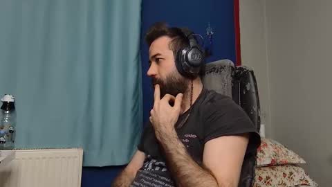 Snapshot of flycb chatting on November 2025 08:19:02 PM Fly online show from November 2025 08:19:02 PM