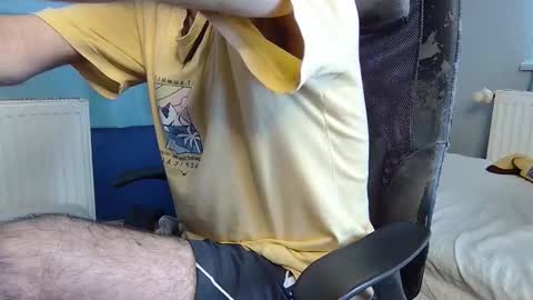 Snapshot of flycb chatting on November 2025 12:11:02 PM Fly online show from November 2025 12:11:02 PM