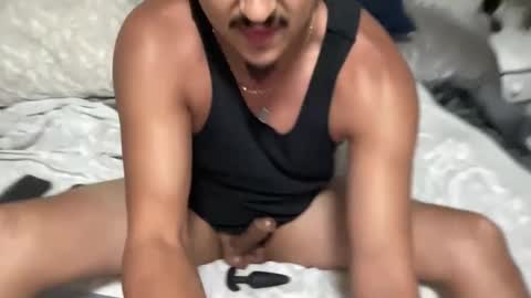 Snapshot of flyhigh40 chatting on September 2025 04:25:02 AM Join me online and in Person Looking for company on camera. online show from September 2025 04:25:02 AM