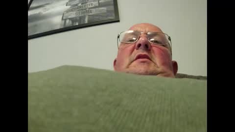 focusfuker online show from September 2025 01:13:01 PM