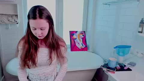 Snapshot of fondawollyung chatting on March 2026 05:35:02 AM Mery online show from March 2026 05:35:02 AM